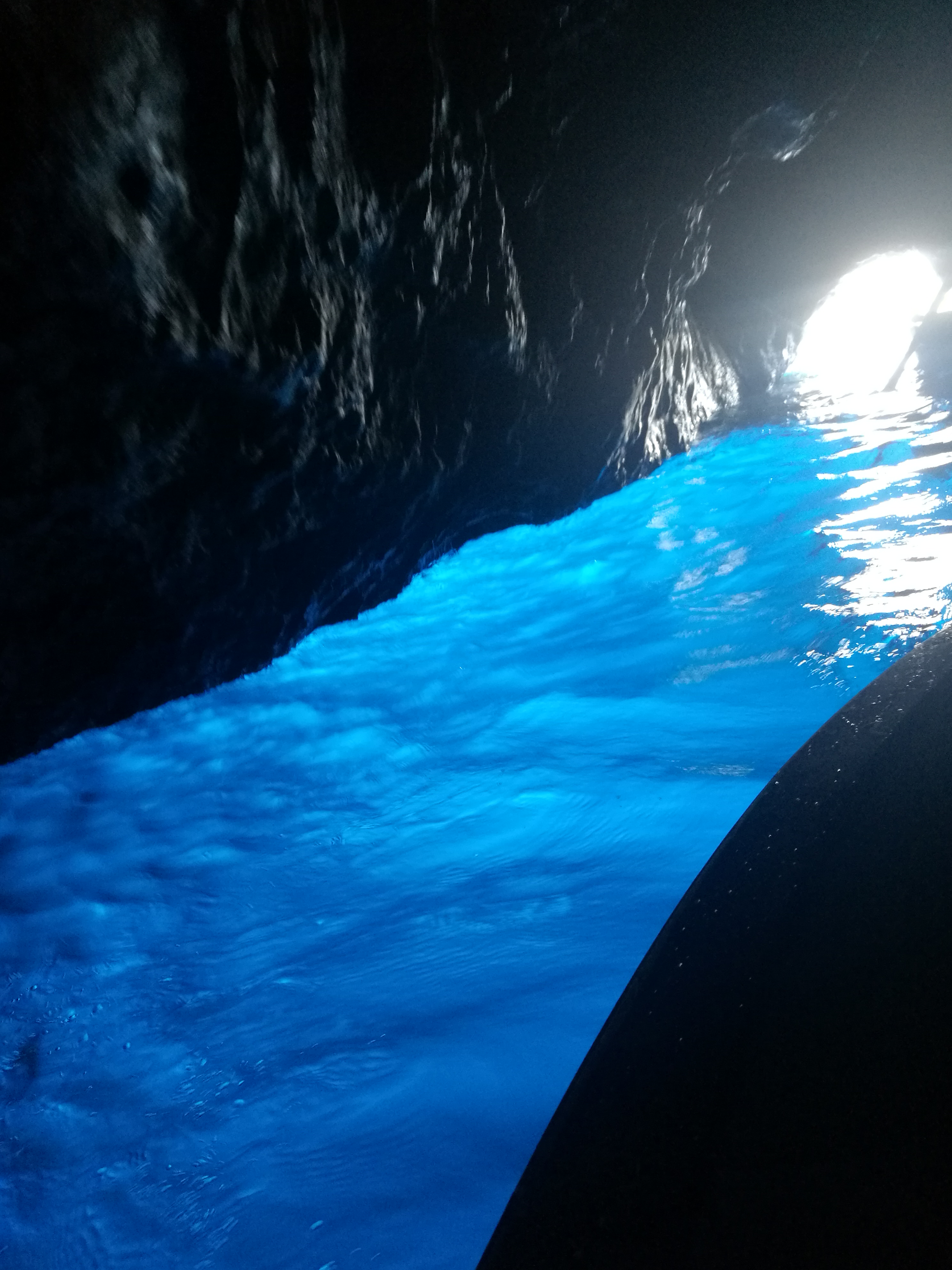 Entrance of Grotta Azzurra